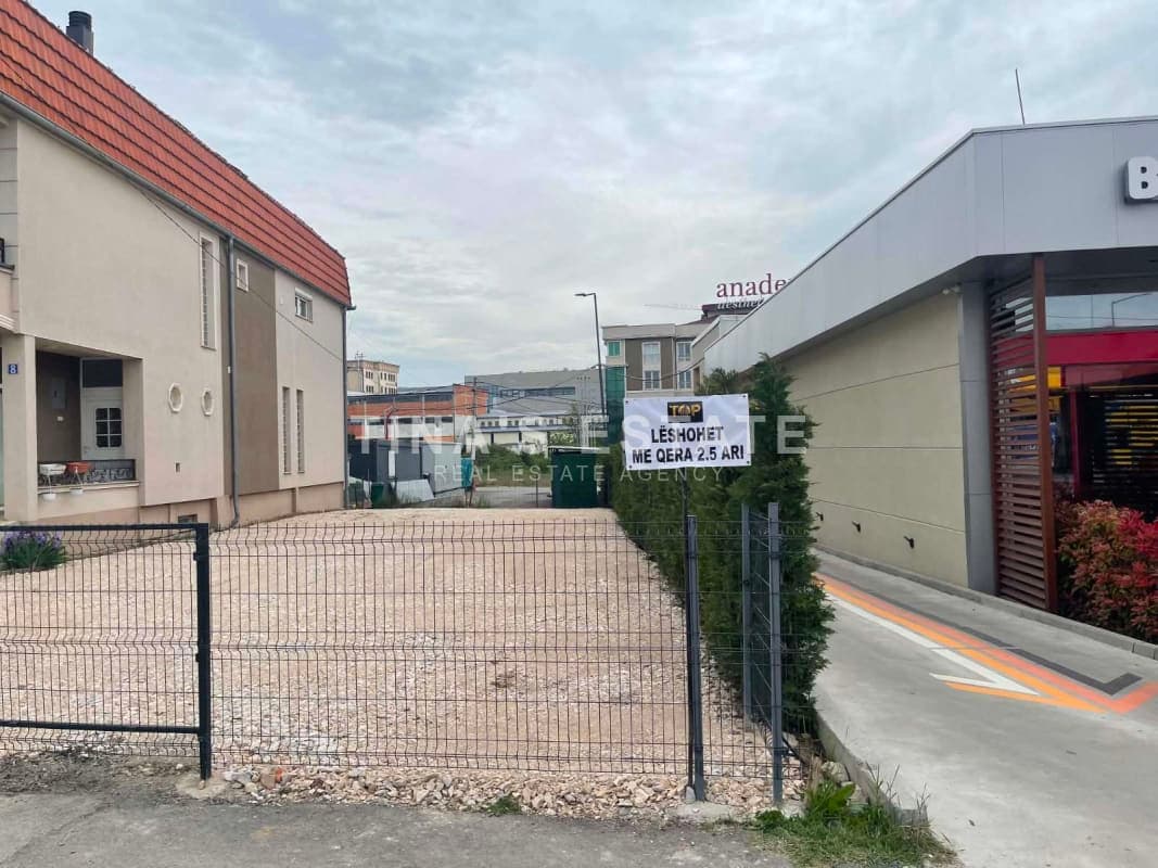 Truall me Qira në Veternik, Prishtinë